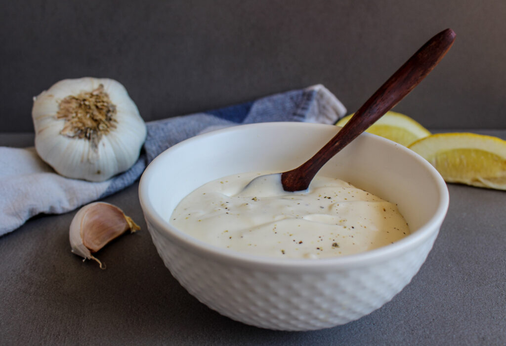 quick and easy garlic aioli recipe