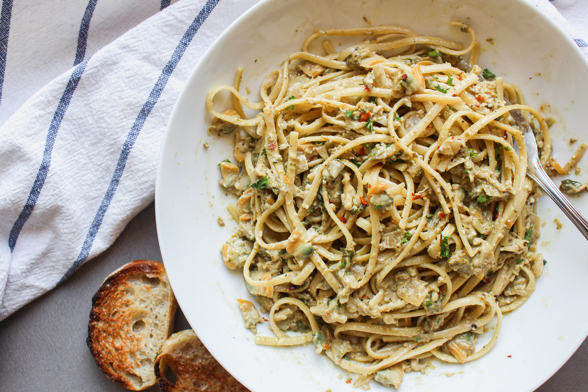 Creamy Canned Clam Pasta with Pesto